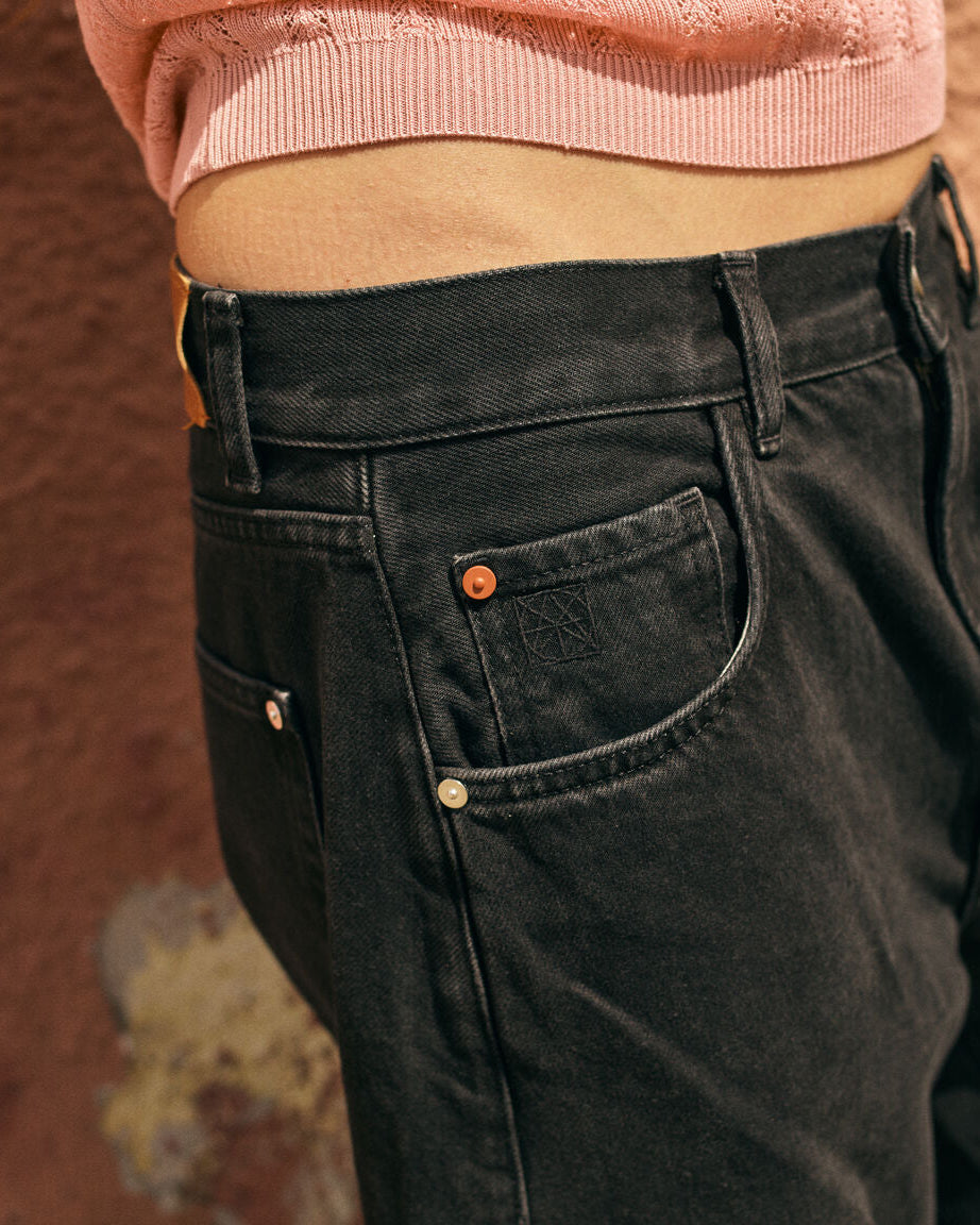 Modelshot / Black Denim / Detail